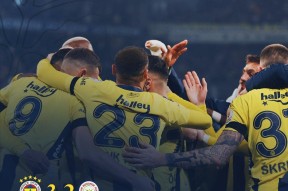 开云棋牌穆古鲁扎回归赛场，赛况扑朔迷离首场状态亮眼，澳大利亚队观众沸腾！的简单介绍