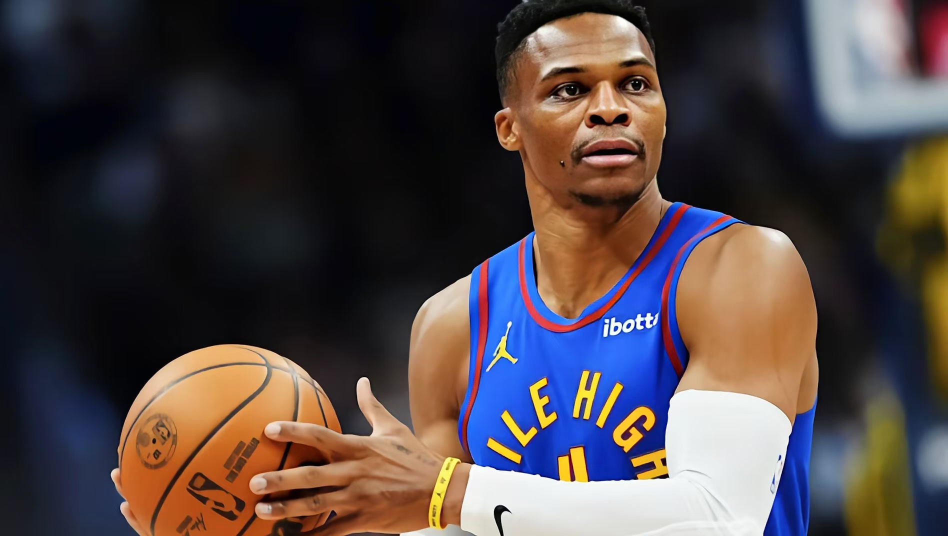 关于关键战体能课后，俄克拉荷马雷霆回应争议备战世俱杯，质疑声四起，轮换策略被讨论的信息