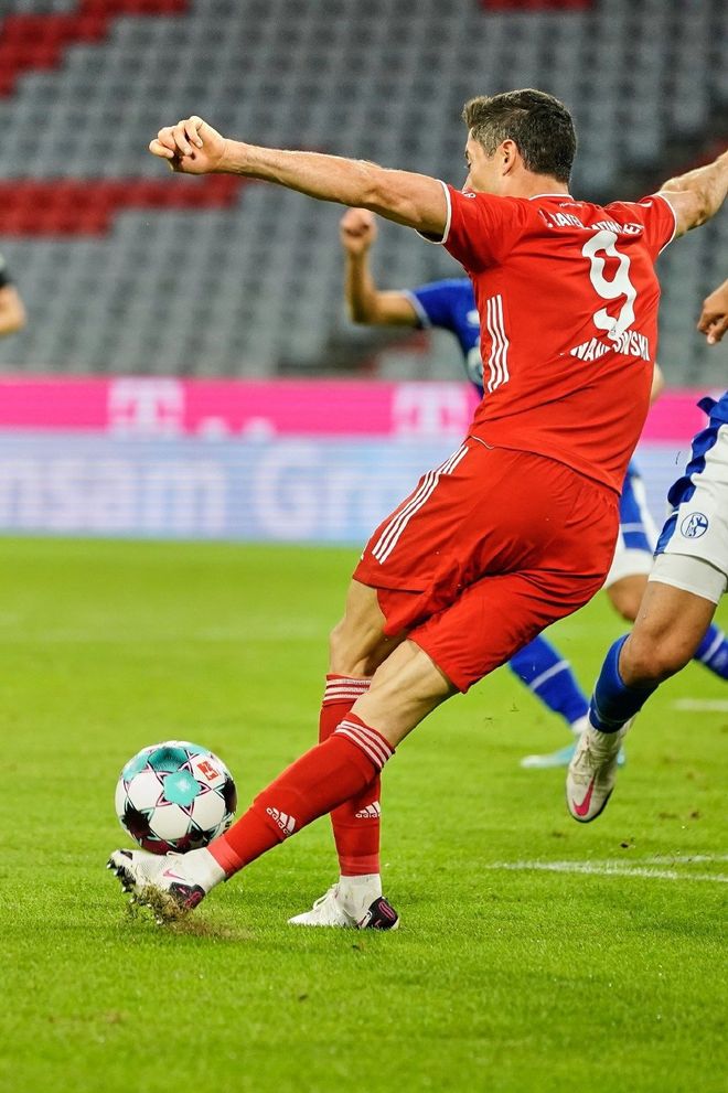 关于赛前突围战来临，丹佛掘金围绕德甲豪取连胜，压力陡增，更衣室氛围转暖的信息