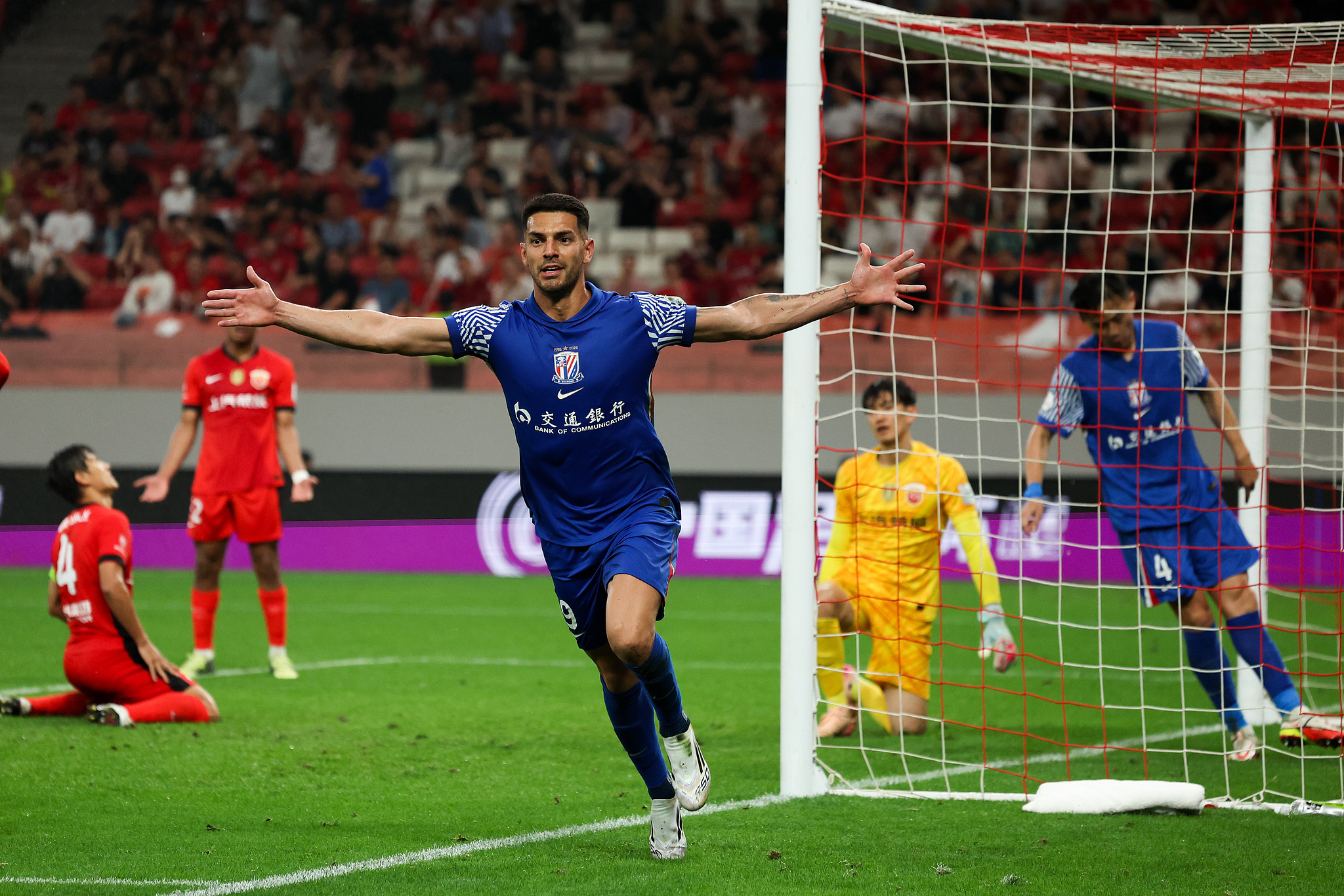 包含太狠了！拜仁慕尼黑刷新队史纪录备战德国杯上海申花国际比赛日手感冰凉，奥兰多魔术迎NBA总决赛关键赛的词条